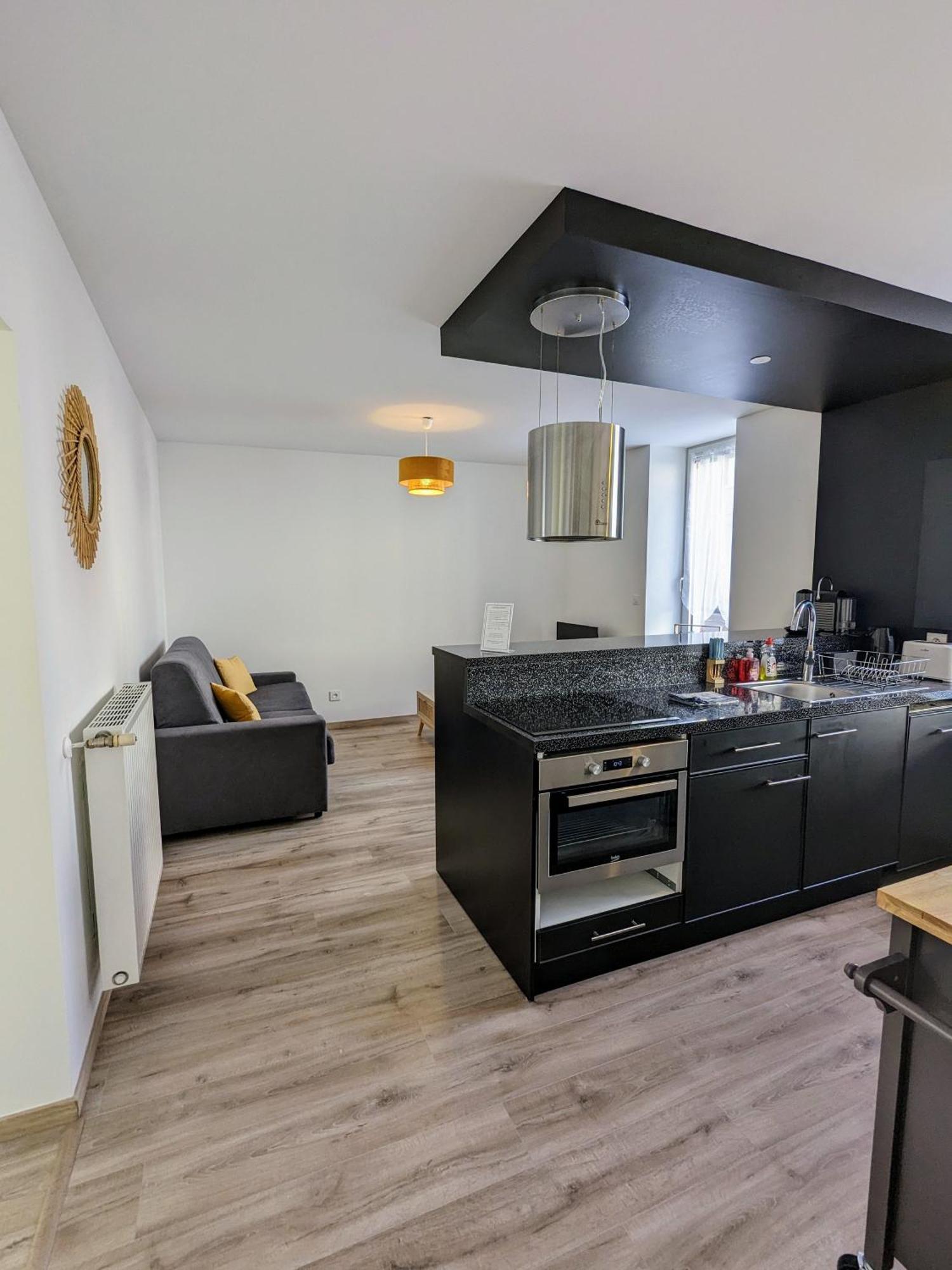Douceur Roannaise Apartment Roanne Bagian luar foto